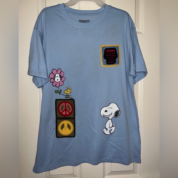 🌈 NWT! Peanuts Keep On Smiling Blue Tee - Picture 2 of 10